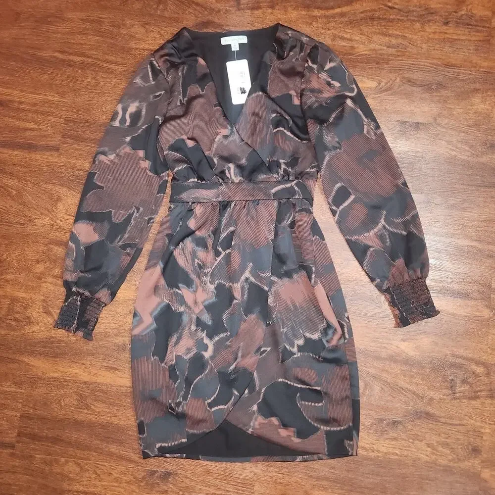 Allison Joy EVEREVE Sascha Surplice Mini Dress Tulip Hem Long Sleeve, XS - Picture 6 of 12